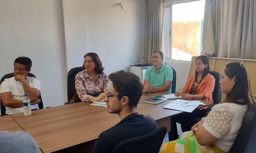 Prefeita participa de reuniões com Servidores Públicos em Guarujá do Sul 2 Através das reuniões, a gestão busca uma abordagem humanizada para fortalecer a comunicação entre a administração e os servidores