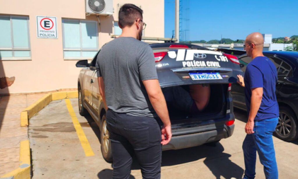 Tragédia familiar acaba com homem morto e esposa ferida 3 O suspeito que é cunhado da vítima foi preso horas depois do crime. Homem foi morto com vários golpes de faca