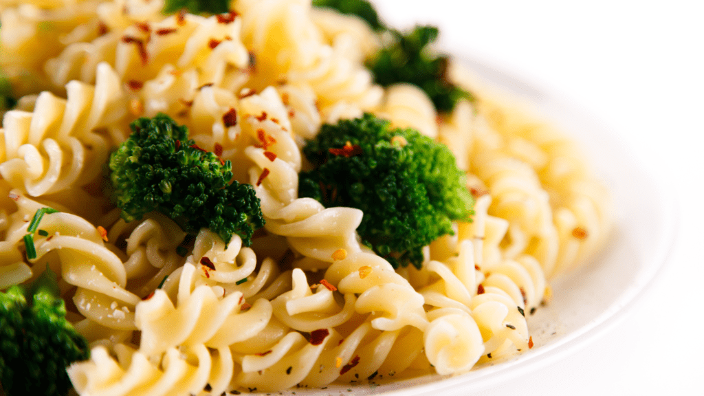 macarrão com brócolis