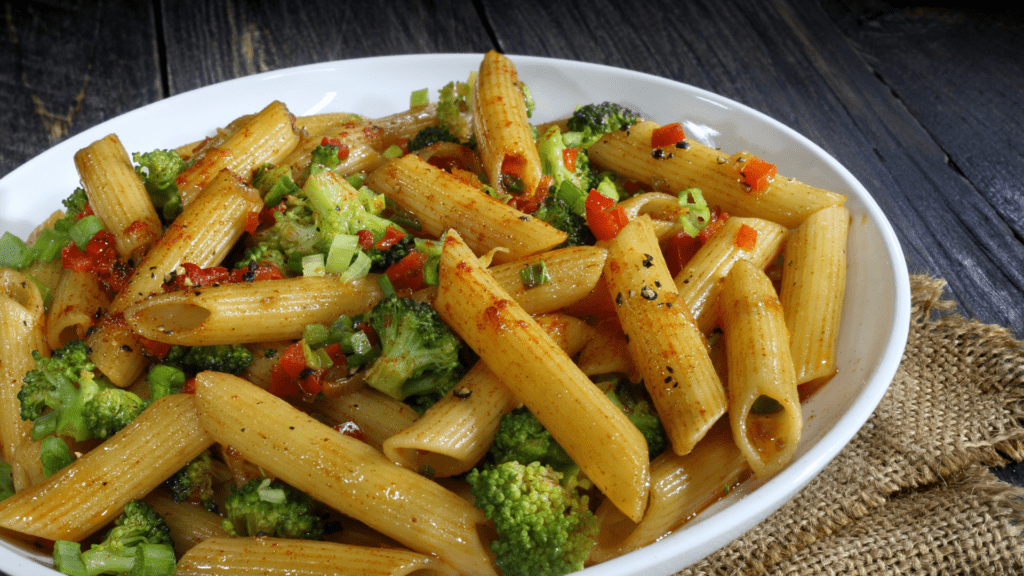 Receita deliciosa de macarrão com brócolis e bacon que você deve experimentar 3 macarrão com brócolis