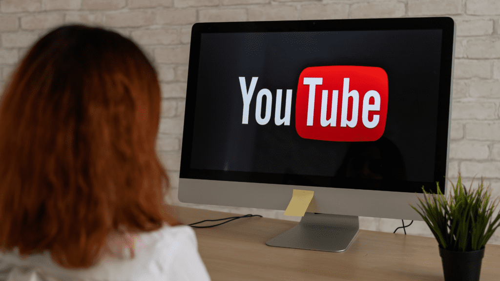 Estudo revela que a maioria dos vídeos no YouTube tem poucas visualizações. Entenda os motivos e saiba como aumentar sua audiência na plataforma.