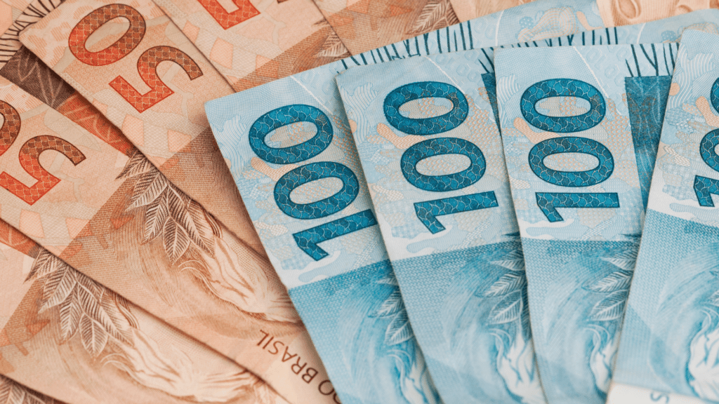 Parceria reforça segurança contra golpes financeiros 2 Ministério da Justiça e Segurança Pública (MJSP) e Febraban lançam aliança contra fraudes bancárias e digitais. Iniciativa busca prevenir golpes financeiros e fortalecer a segurança online.