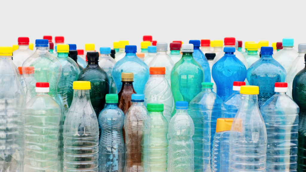 Brasil reciclou 410 mil toneladas de PET em 2024 3 Brasil recicla 410 mil toneladas de PET em 2024, mas enfrenta desafios na coleta seletiva. Saiba como o setor pode crescer e superar a ociosidade na reciclagem.