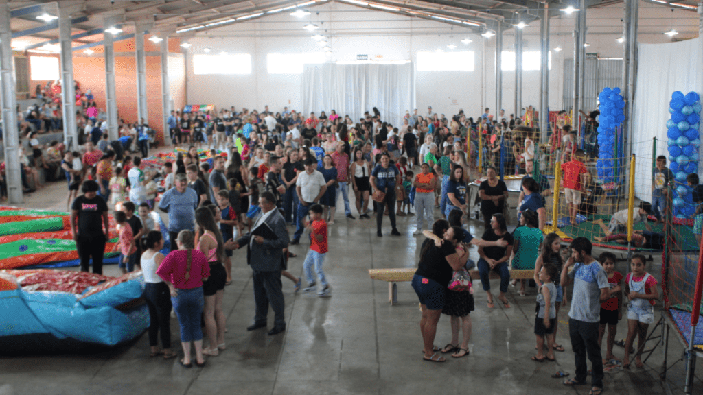 Mais de 1500 pessoas participaram da comemoração de 71 anos de Dionísio Cerqueira 3 comemoração