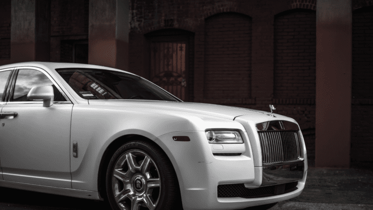 As marcas de carros mais caras e luxuosos do mundo