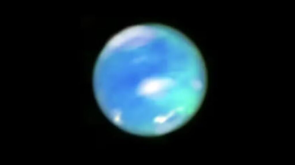 NASA fotografa auroras em Netuno pela primeira vez