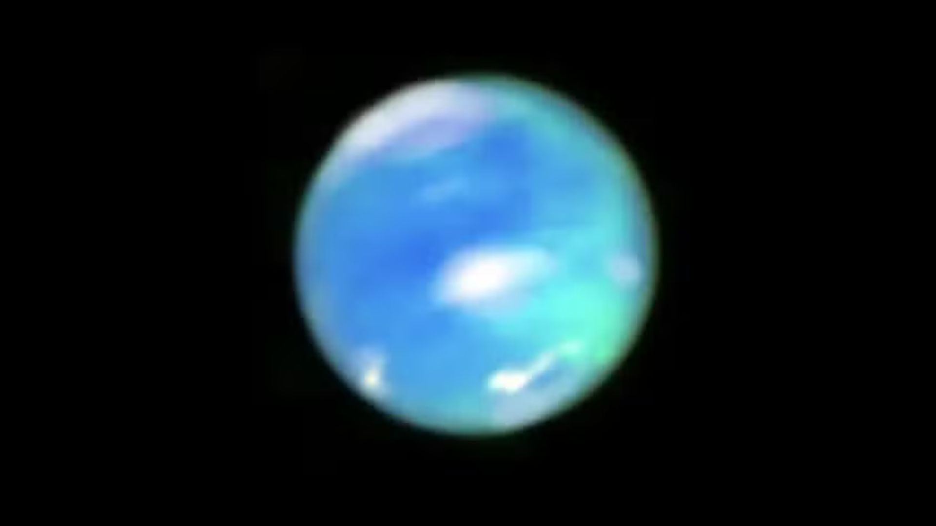 NASA fotografa auroras em Netuno pela primeira vez