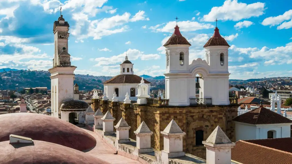 7 países bonitos e baratos para visitar em 2025 4 países bonitos e baratos para visitar em 2025