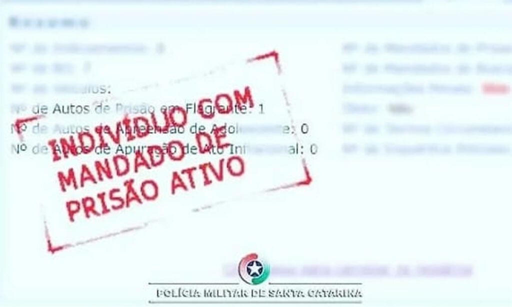 O homem de 37 anos era foragido da Unidade Prisional de São José do Cedro, já a mulher era procurada pela justiça pelos crimes de desobediência, incêndio e roubo