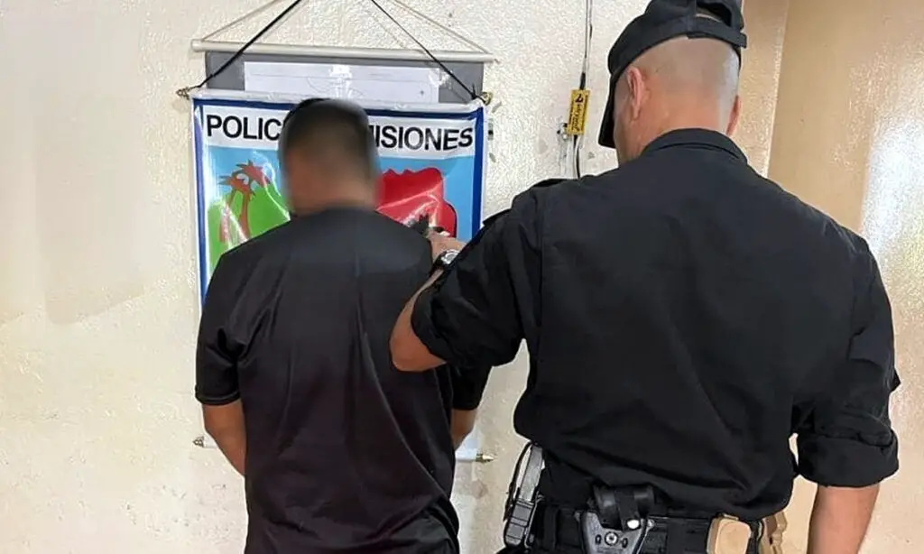 Suspeito de tentar matar rival foi preso em Bernardo de Irigoyen 2 O suspeito de 23 anos teria envolvimento com o tráfico de drogas, e no início de fevereiro atirou contra outro homem