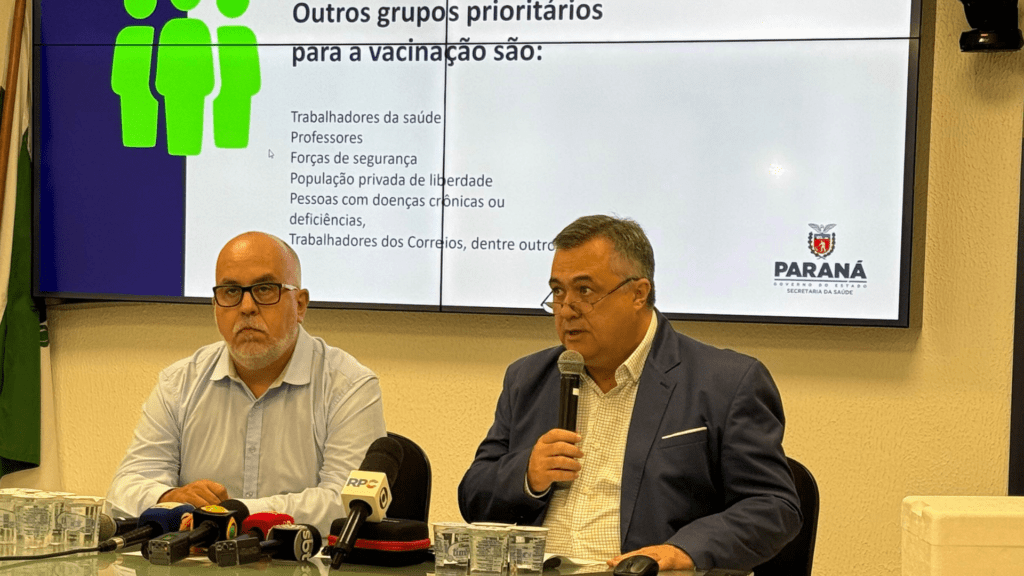 Paraná inicia vacinação contra gripe com 1,17 milhões de doses para distribuição entre municípios 2 Paraná inicia campanha de vacinação contra a gripe com 1,17 milhão de doses distribuídas. Vacina será incorporada ao calendário nacional e aplicada durante todo o ano
