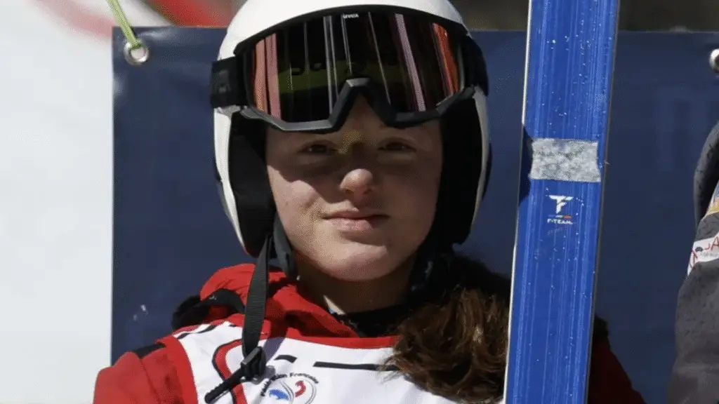 Margot Simond jovem talento do esqui morre durante treino 2 Jovem promessa do esqui francês, Margot Simond morre aos 18 anos após grave acidente em Val d’Isère