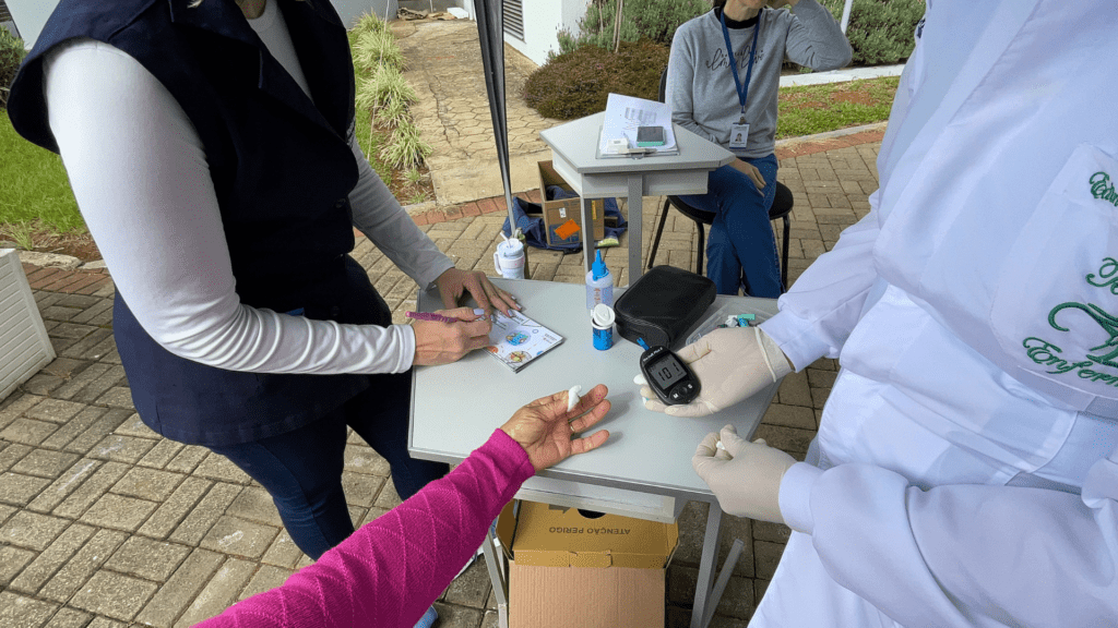 Enfermagem do CETEN e do Hospital realizam ações no Dia Mundial da Saúde no centro de Dionísio Cerqueira 5 crys 13 2