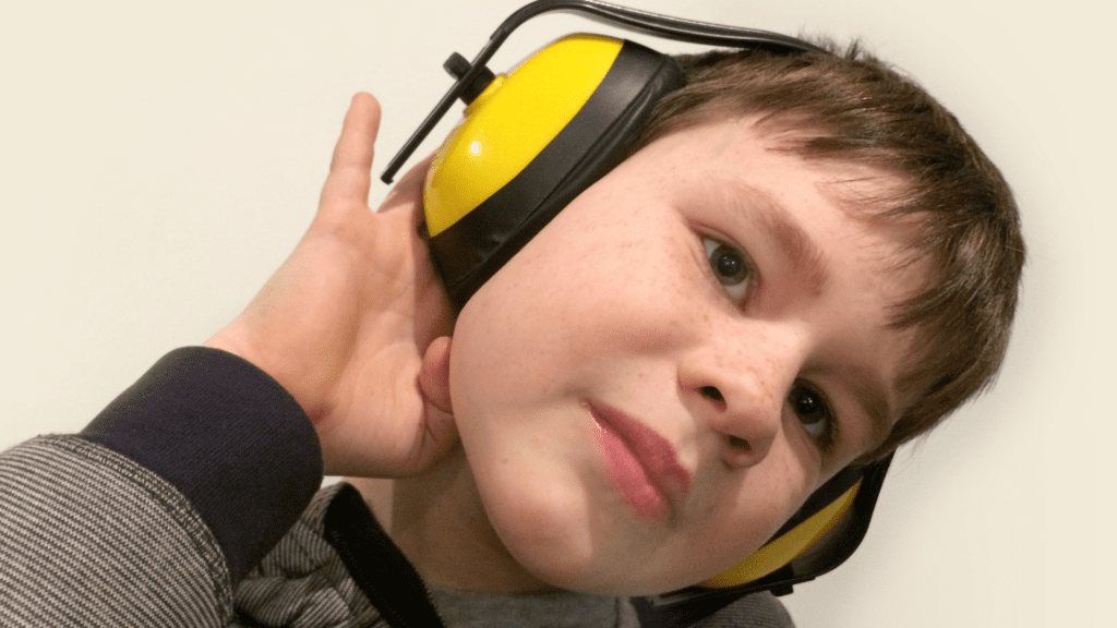 Autismo na escola, como tornar a inclusão mais efetiva e acolhedora 3 No Dia Mundial de Conscientização do Autismo, especialistas destacam a importância da inclusão real no ambiente escolar. Saiba como a colaboração, a escuta ativa e o respeito às diferenças podem transformar a educação para estudantes autistas.