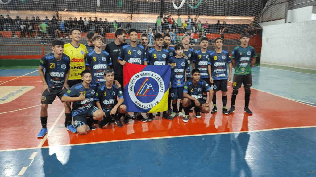 Jogos Escolares movimentam o Ginásio Braga Matte em Barracão 1 Essa primeira fase reuniu escolas do município em disputas de futsal e vôlei; vencedores avançam para a etapa regional representando Barracão