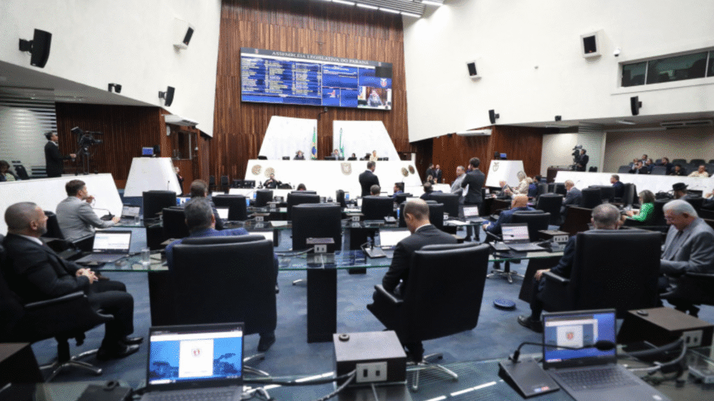 Estado do Paraná aposta na cultura e na inovação para impulsionar o desenvolvimento 2 Paraná lança Semana da Economia Criativa para valorizar cultura, inovação e talento como motores do desenvolvimento econômico e sustentável