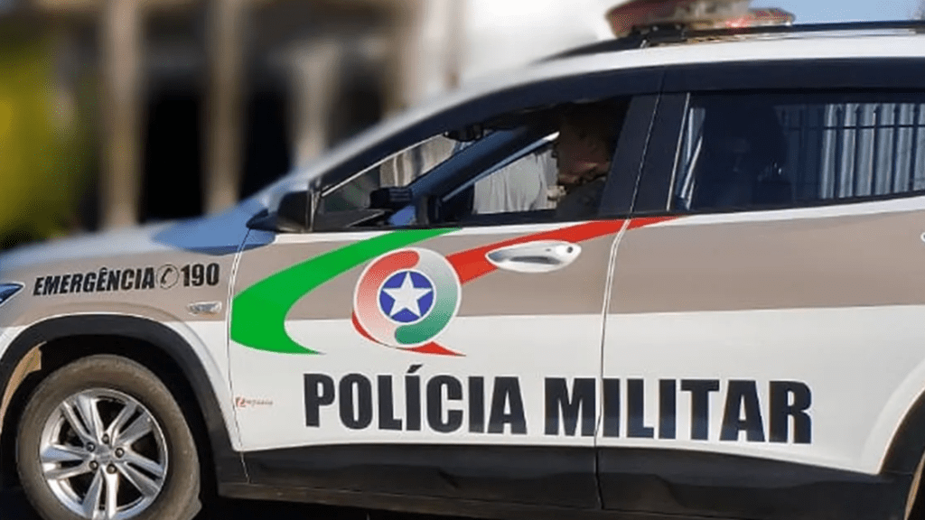 Briga entre mulheres no trabalho acaba com vítima esfaqueada no oeste catarinense 2 De acordo com a PM, as mulheres teriam brigado por ciúmes, mas maiores detalhes não foi informado! Acompanhe mais sobre o caso