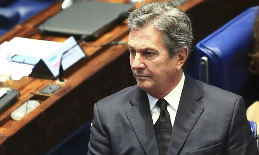 Moraes manda prender ex-presidente Fernando Collor de Mello 2 O ministro Alexandre de Moraes destacou, que o STF tem autorizado o início imediato da execução da pena, independentemente de publicação da decisão
