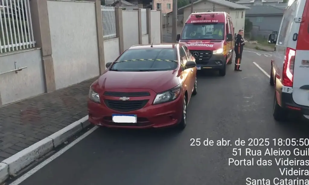 Menino de 3 anos morre ao ser esquecido dentro de carro em SC 3 Menino de três anos foi encontrado morto dentro de carro em Videira, no Meio-Oeste