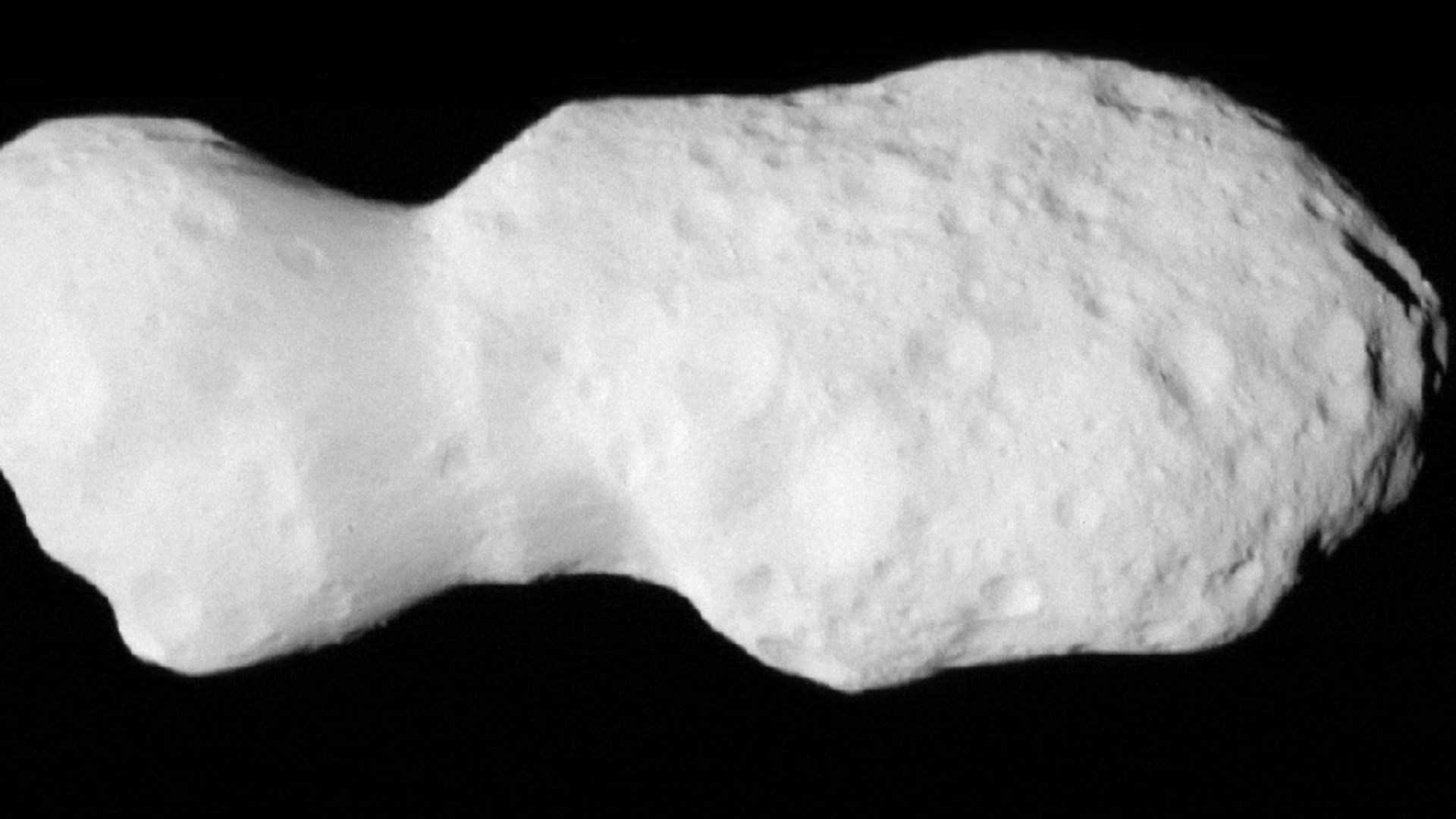 NASA revela imagens de asteroide em formato de amendoim