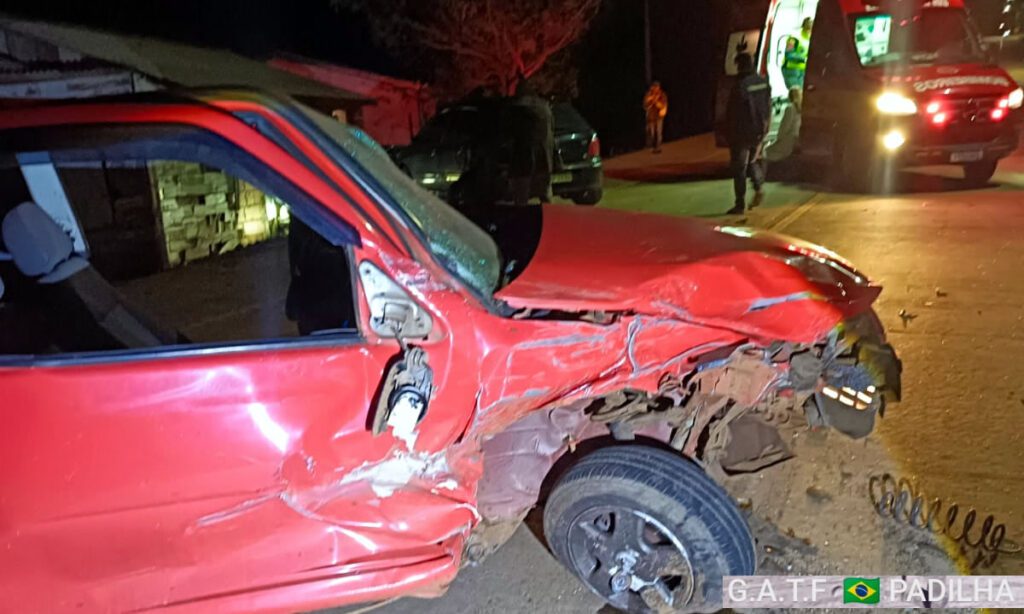 Duas pessoas ficam feridas em acidente na BR-163, em Dionísio Cerqueira
