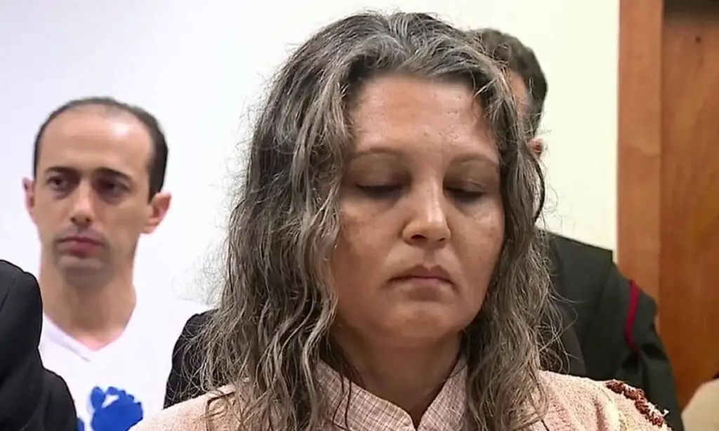 Condenada pela morte do menino Bernardo é encontrada sem vida na prisão 3 Edelvania Wirganovicz, foi condenada a 22 anos e 10 meses de reclusão pelos crimes de homicídio qualificado e ocultação de cadáver. Ela cumpria a pena no regime semiaberto
