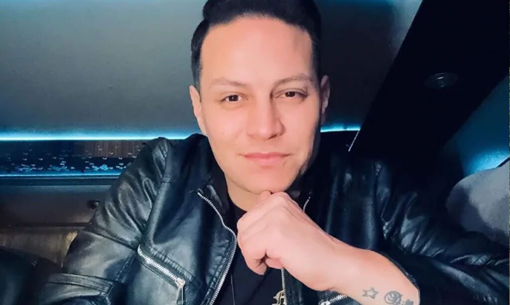 O cantor dos Atuais está afastado desde novembro de 2024, após sofrer grave acidente de carro. Retorno de Paulinho Dill deve acontecer em maio