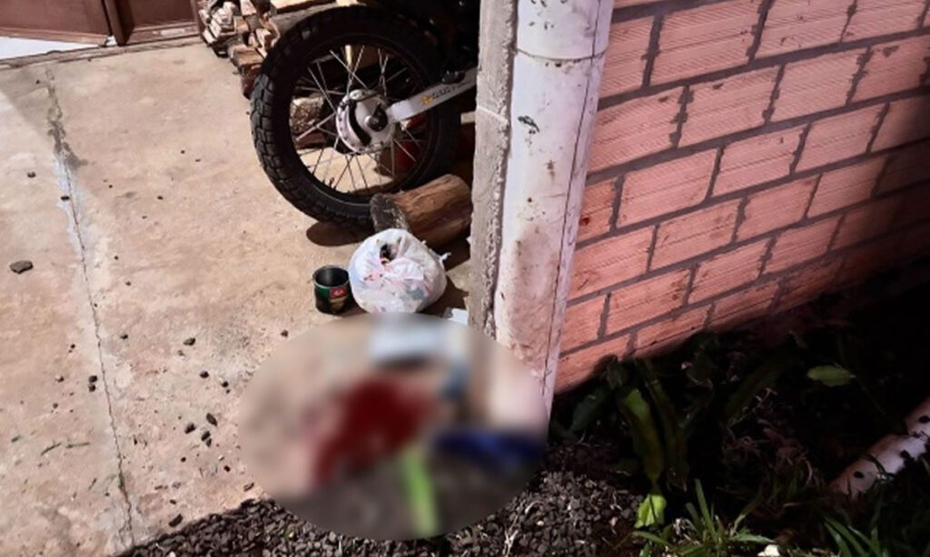 Adolescentes foram socorridas pelo SAMU e Corpo de Bombeiros e levadas ao Hospital Regional Terezinha Gaio Basso; uma das adolescentes apresentava suspeita de TCE