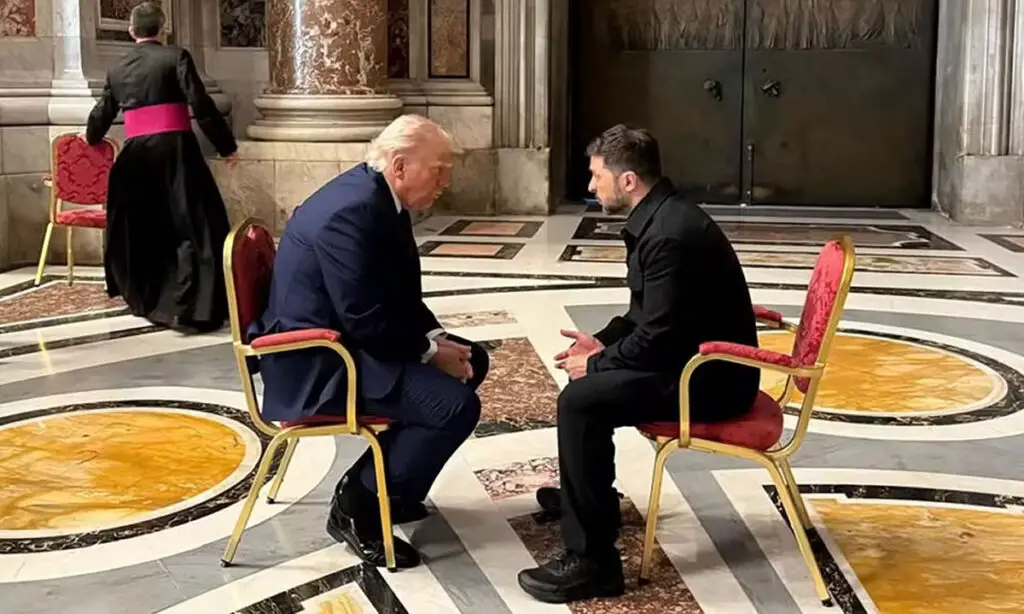 Putin anuncia cessar-fogo de 3 dias na Ucrânia para celebrar Dia da Vitória contra Hitler 3 Cessar-fogo ocorrerá entre 8 e 11 de maio, segundo governo russo. Anúncio ocorre em meio a críticas de Donald Trump a Vladimir Putin por ataques a Kiev. Ucrâna ainda não se pronunciou