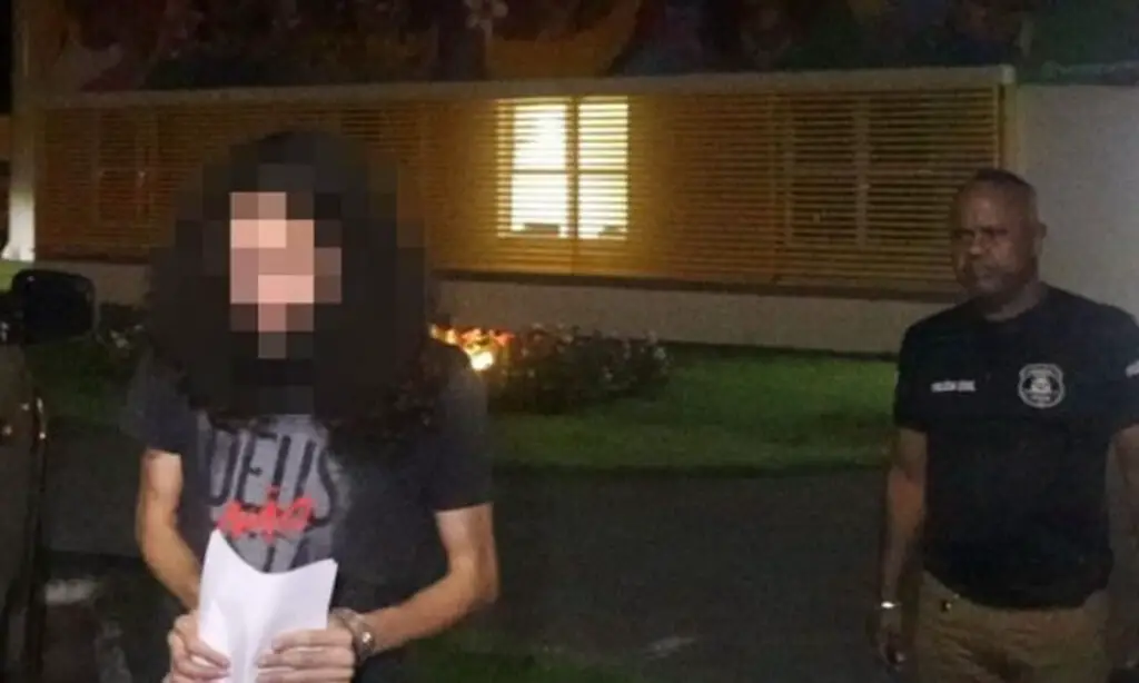 Professor de canto é preso por dar 'chá' com sêmen a alunas 3 A prisão do professor foi convertida em temporária durante audiência de custódia