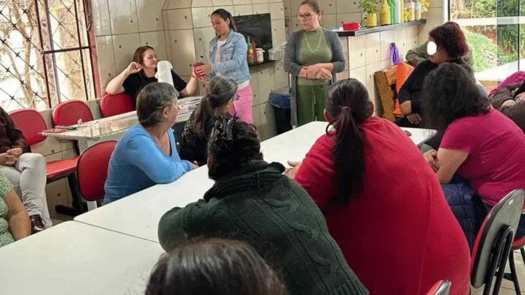Evento celebrou o Dia das Mães com palestra, integração e valorização do cuidado emocional das mulheres atendidas pela unidade