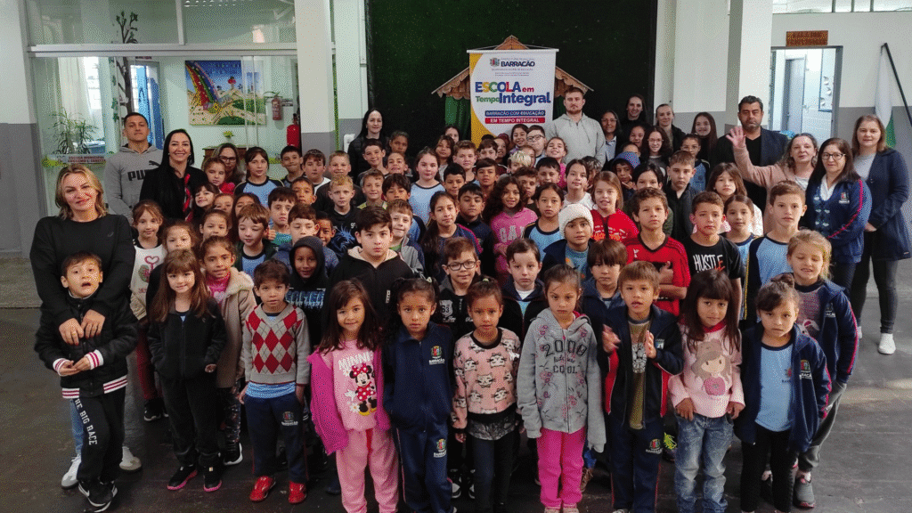 Barracão implanta Programa Escola em Tempo Integral na rede municipal 3 Programa foi implantado na Escola Municipal Eurilemo Lúcio Zanette como projeto piloto com um número limitado de 30 matrículas