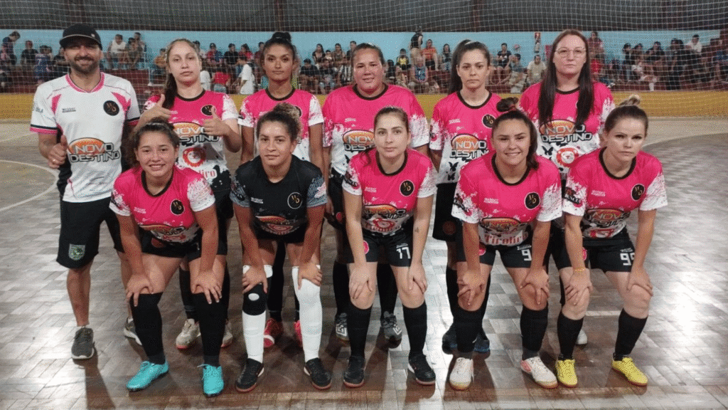 Definidos os finalistas do 25º Campeonato de Futsal em Bom Jesus do Sul 3 Finais do campeonato acontecem nos dias 14 e 17 de maio com disputas nas categorias Juvenil, Veterano, Feminino e Força Livre no Ginásio Augusto Ângelo dos Santos
