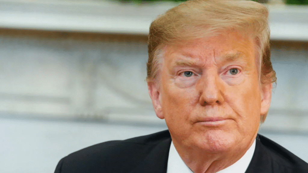 Donald Trump propõe taxar em 100% filmes produzidos fora dos EUA, alegando ameaça à indústria americana e à segurança nacional