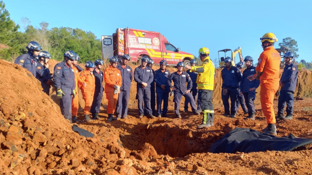 Bombeiros de SC e RS se unem para aprimorar técnicas de salvamento 3 crys 6 2
