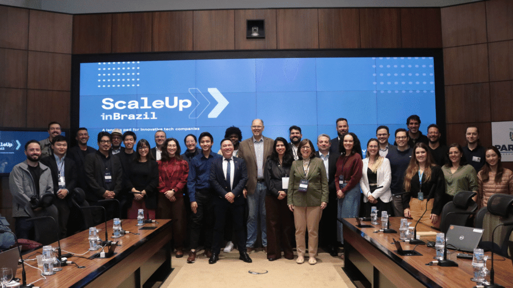 Paraná destaca seu potencial para startups do Japão, Singapura e Israel 3 crys 8 10