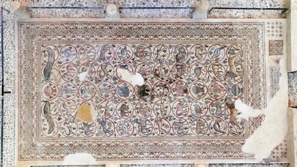Mosaico bizantino de 1.600 anos encanta em Israel