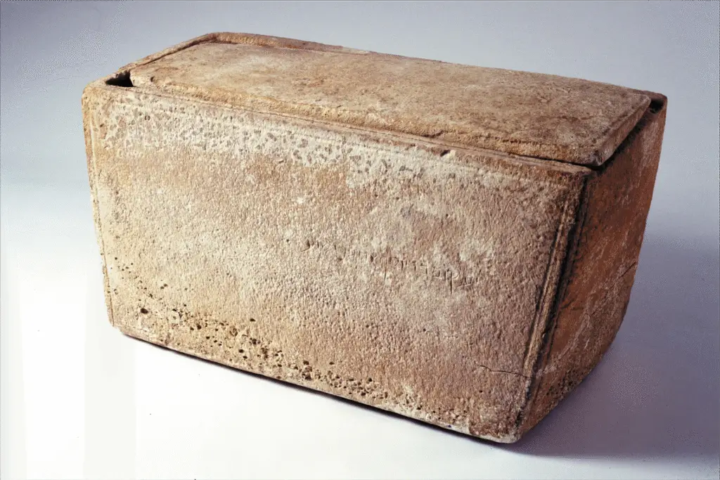 7 achados arqueológicos mais surpreendentes que reforçam a existência de Jesus Cristo 3 jesus 2