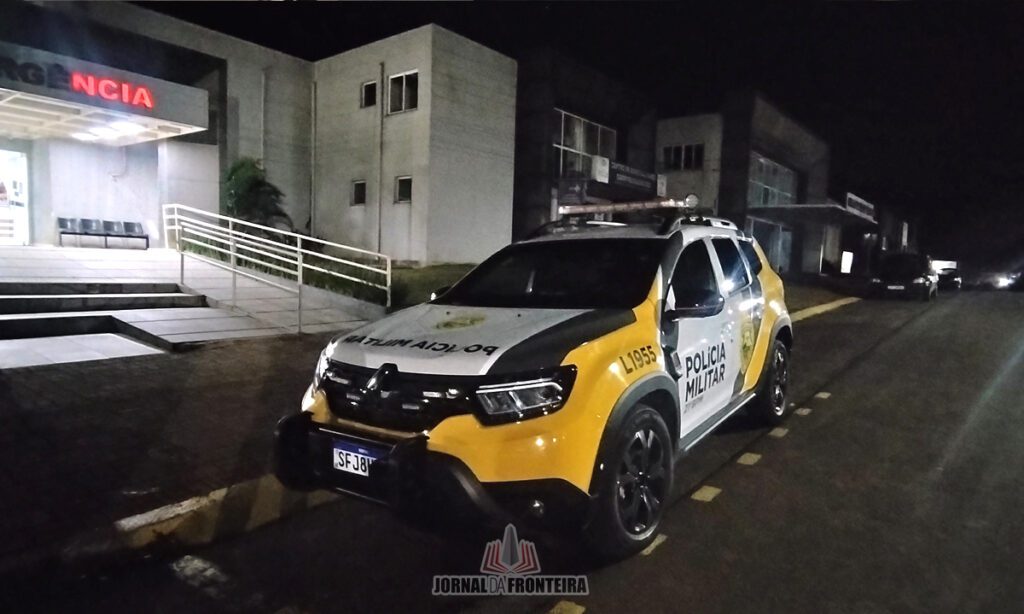 Adolescente com motocicleta tenta fugir da PM e acaba se envolvendo em acidente, em Barracão 4 Fato foi registrado na noite de terça-feira, após o adolescente e outros dois jovens serem avistados fazendo racha com motocicletas