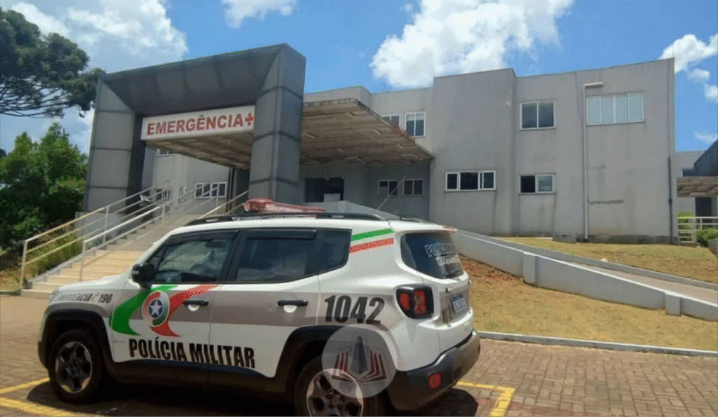 Homem procurado por homicídio em Mato Grosso do Sul é preso em Dionísio Cerqueira 2 Homem estava desorientado e se encontrava despido em via pública. Após a identificação foi constatado que ele era procurado pela polícia do MS