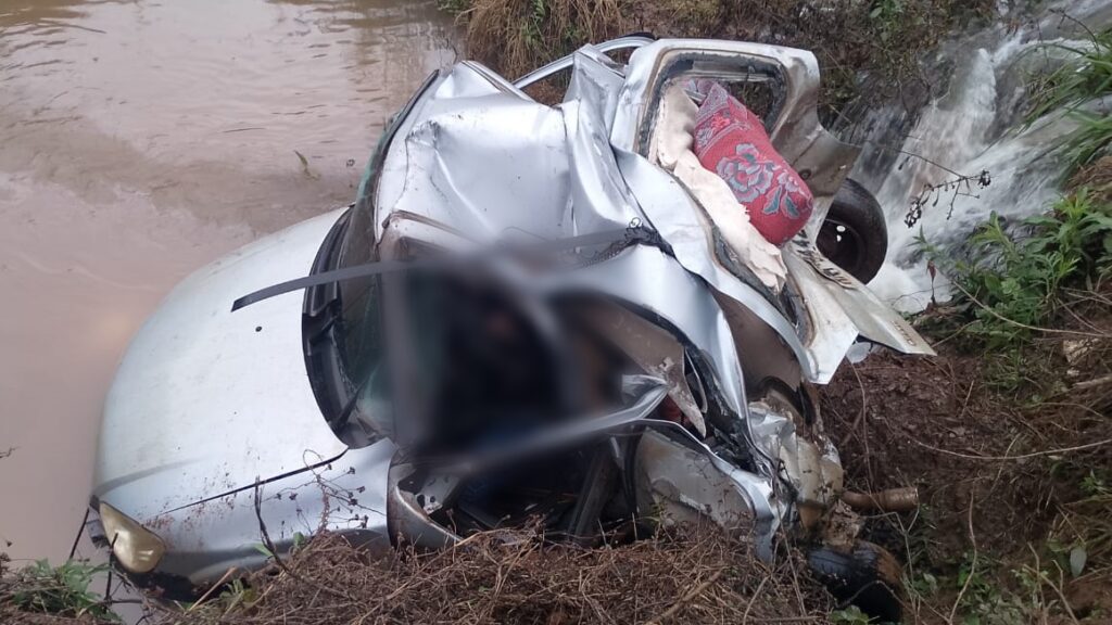 Colisão entre carro e caminhão deixa uma pessoa morta na PRC-280, em Palmas