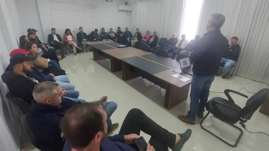 Prefeitura de Bom Jesus do Sul implanta Cartão Vale-Alimentação aos servidores municipais 3 crys 1 6