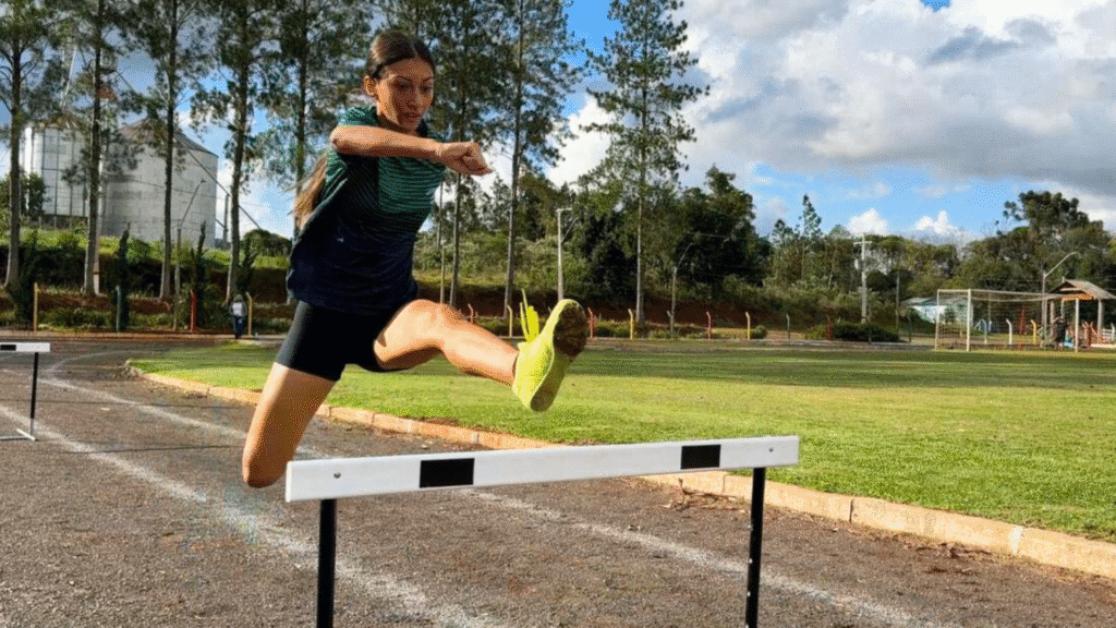 Projeto de atletismo de Guarujá do Sul brilha em competição estadual 3 crys 10 2