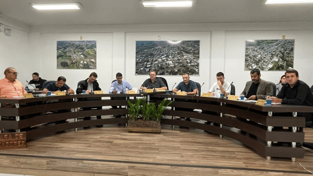 Vereadores aprovam abertura de crédito de R$ 1,4 mi para a saúde de Barracão 2 Os valores serão utilizados para a aquisição de um ônibus e um micro-ônibus destinados ao transporte de pacientes de Barracão