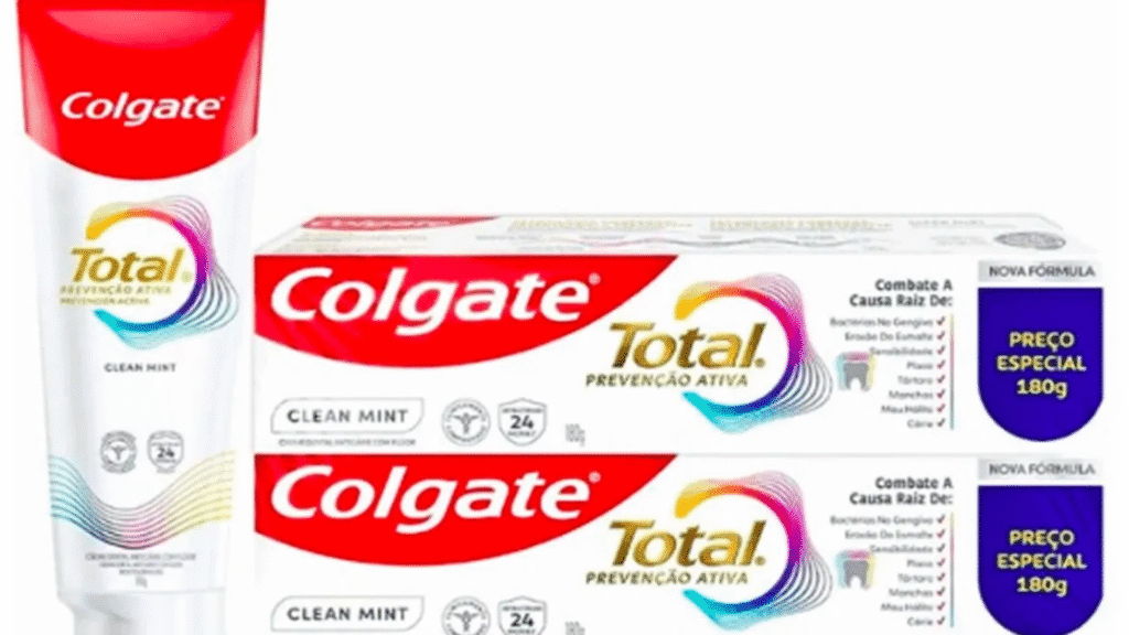 Creme dental Colgate Total deixa de ser vendido no Brasil 3 O creme dental Colgate Total Prevenção Ativa Clean Mint não será mais comercializado no Brasil. A Colgate-Palmolive anunciou a descontinuação do produto após suspender sua distribuição no final de março, em meio a apurações conduzidas junto à Agência Nacional de Vigilância Sanitária (Anvisa).