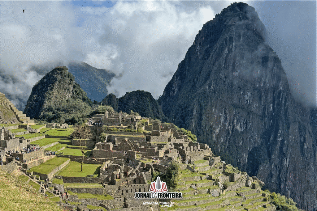 Peru: 33 Places to Visit and Secrets to Uncover 3 e 1