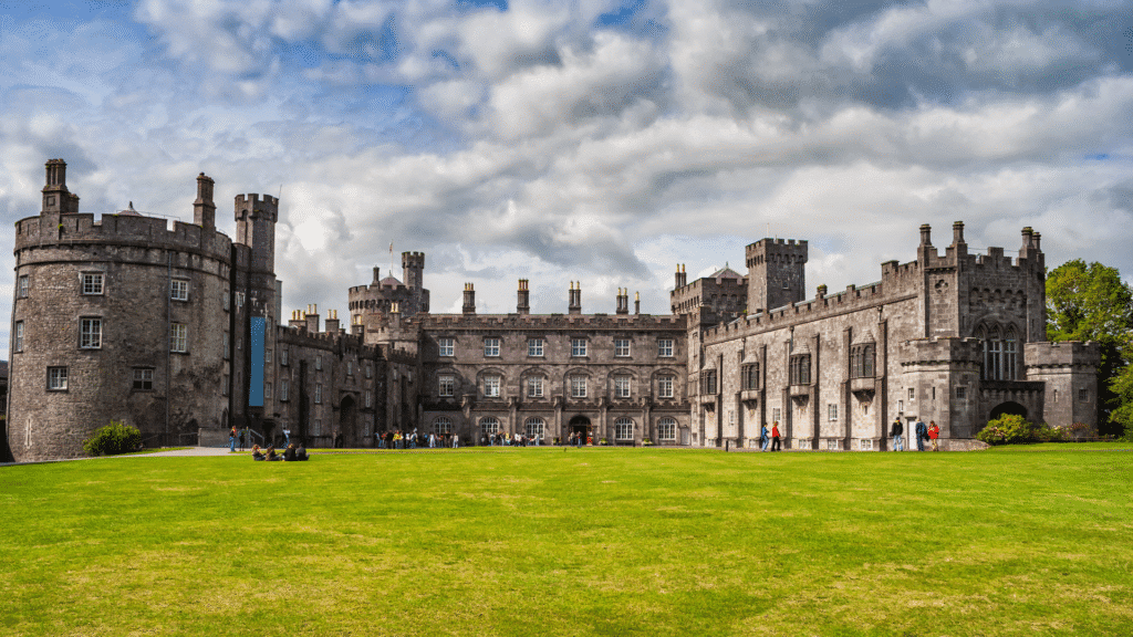 7 cidades para conhecer na Irlanda 3 fotos nicolle 1920 x 1080 px 2025 06 26T150915.639