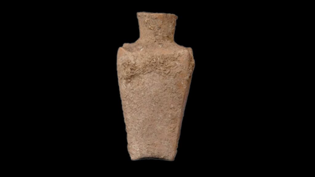 Maquiagem de 2.700 anos é descoberta em tumba