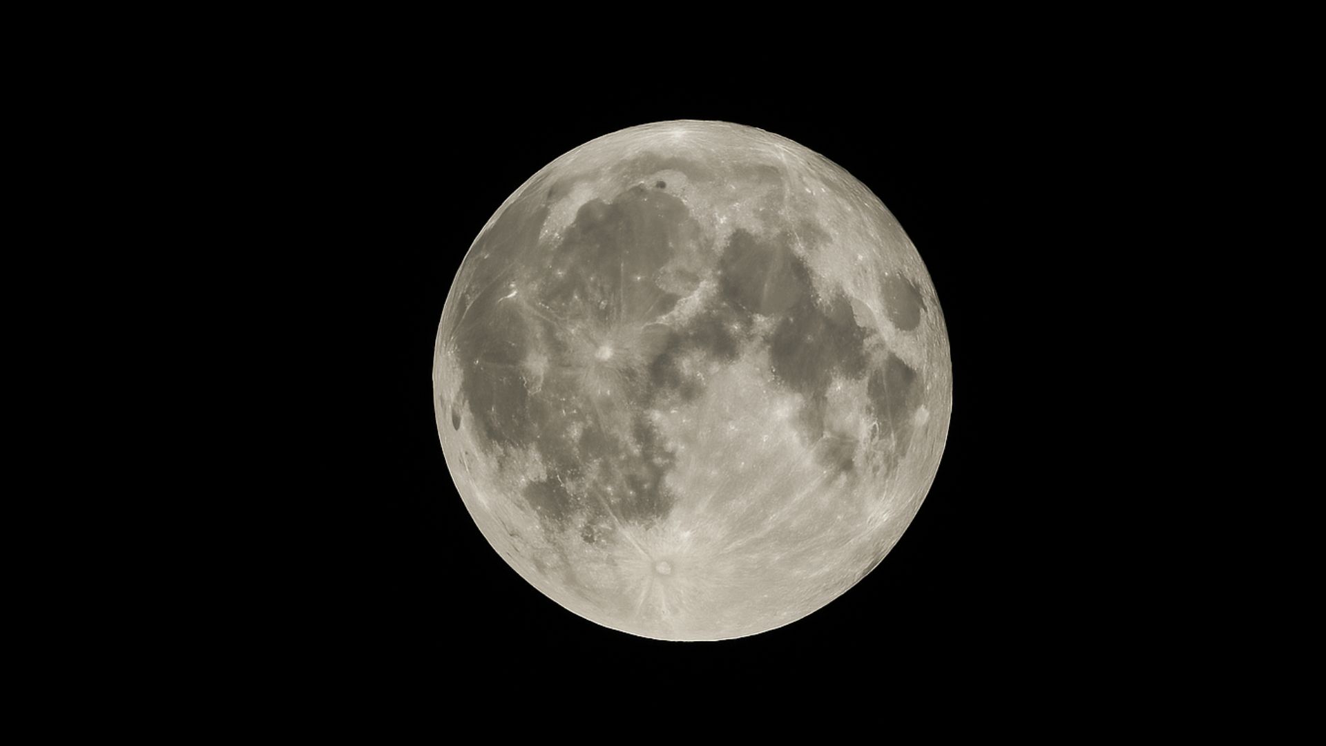 Lua cheia ilumina o céu hoje (11/06)
