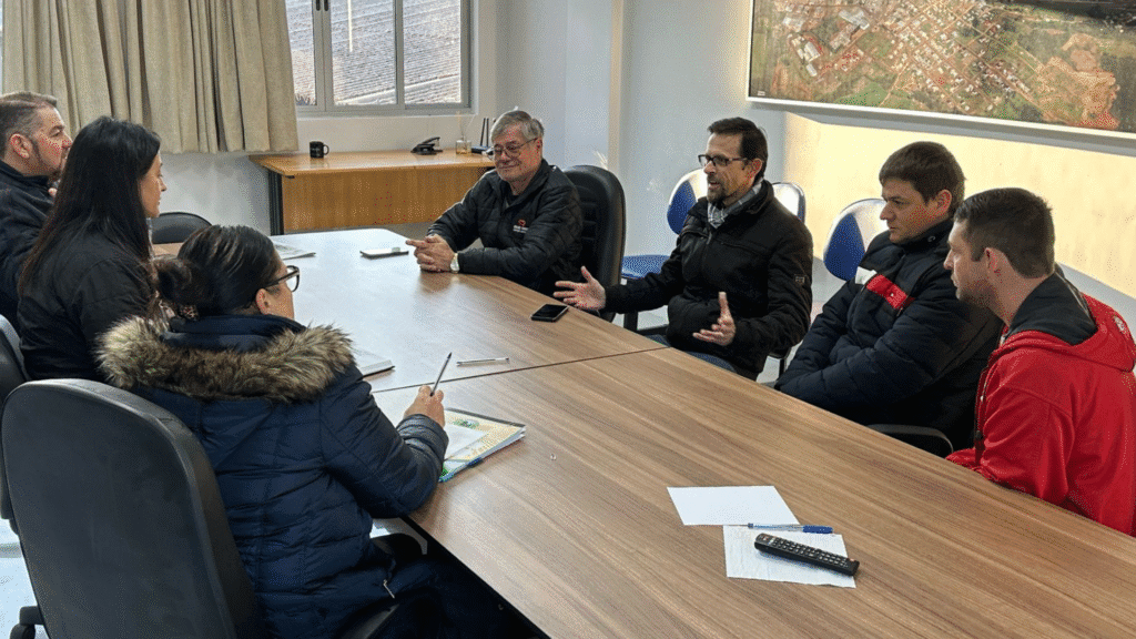 Reunião define os últimos detalhes para a 3ª edição da FECEG 2 crys 19